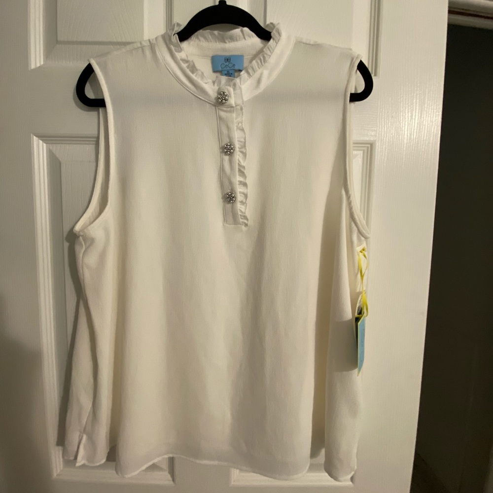 NWT CeCe women’s Top
